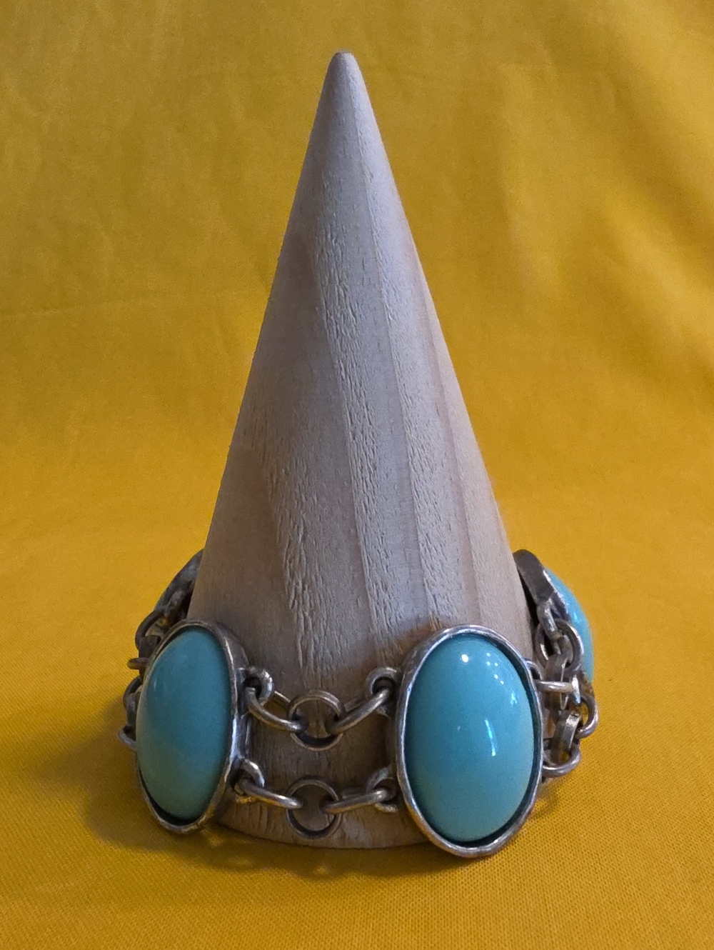 Vintage Turquoise-Like Lucite Cabochon Link Bracelet ▪︎  Fun Costume Jewelry!